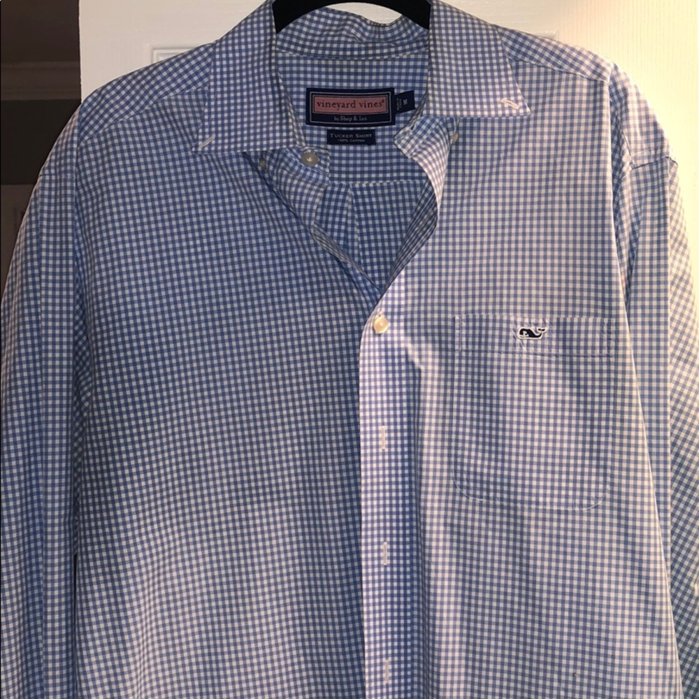 Blue and white vinyard vines button down
